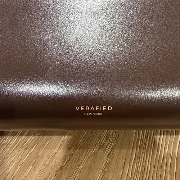 Verafied Chocolate Eclair Bag 3-in-1 Clutch, Shoulder Bag, Top Handle Bag - Picture 6 of 7